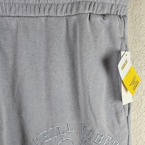 Peanuts Snoopy Chill Vibes Graphic Gray Joggers in XXXL NWT - Picture 9 of 9